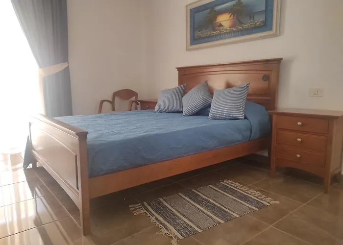 Marina Palace Paraiso Апартаменти Адехе