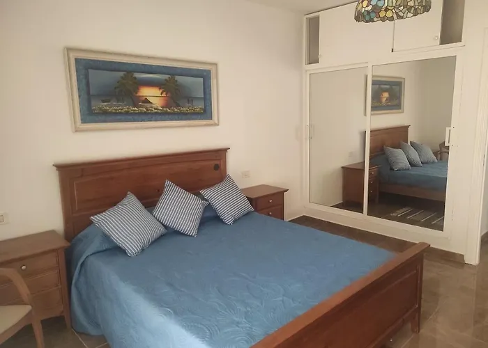 Marina Palace Paraiso * Адехе