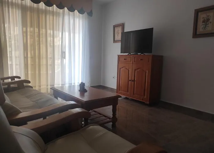 Marina Palace Paraiso * Адехе