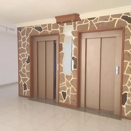 Marina Palace Paraiso Apartmán *