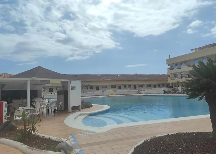 Marina Palace Paraiso * 아데제